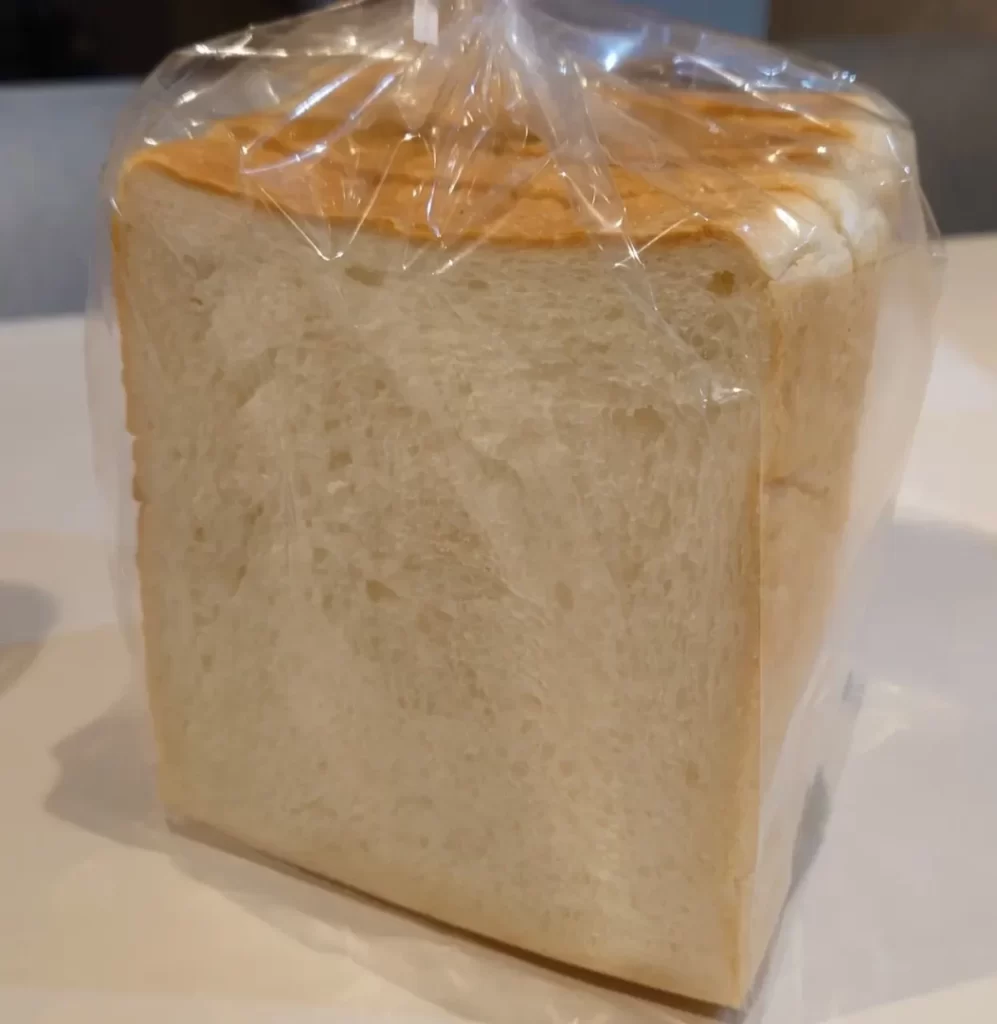 ベーカリーウキグモ 食パン