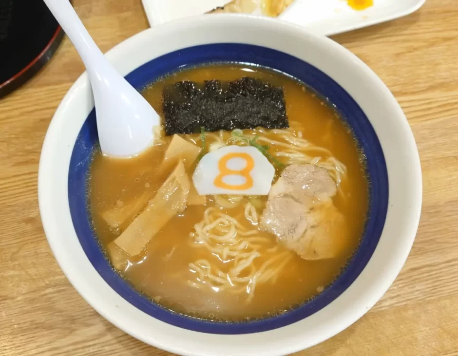 ８番らーめん中華麺